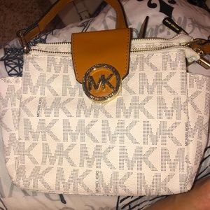 Michael Khors Crossbody